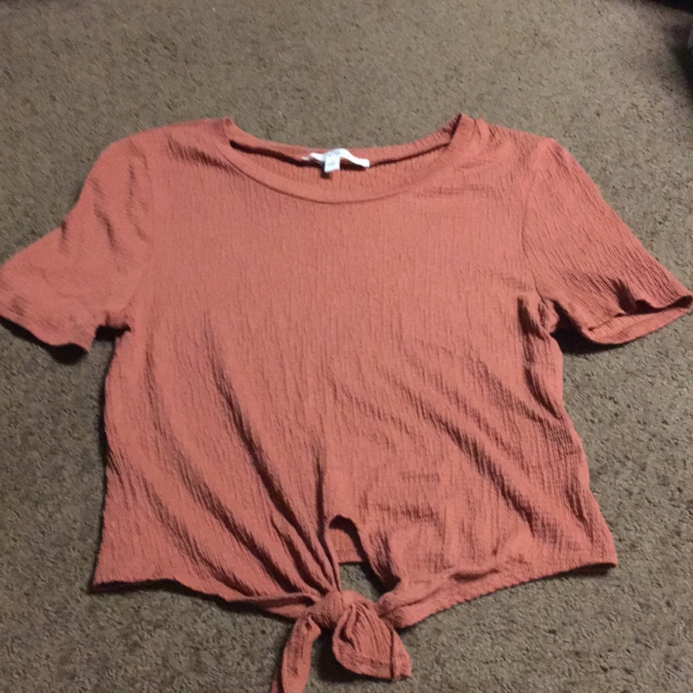 Shirt Large burnt orange short sleeve tie at waist EUC By Love Tree